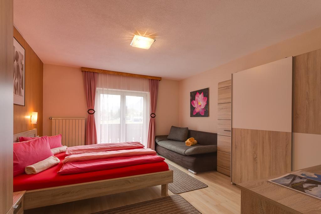 Biancas Ferienwohnung Im Haus Roswitha Tumpen Exterior photo